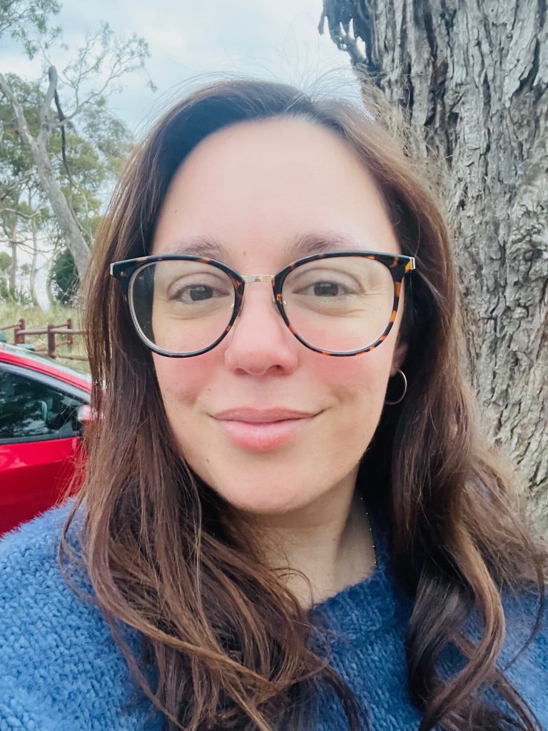 Profile photo of the new seaweed research intern Mel.